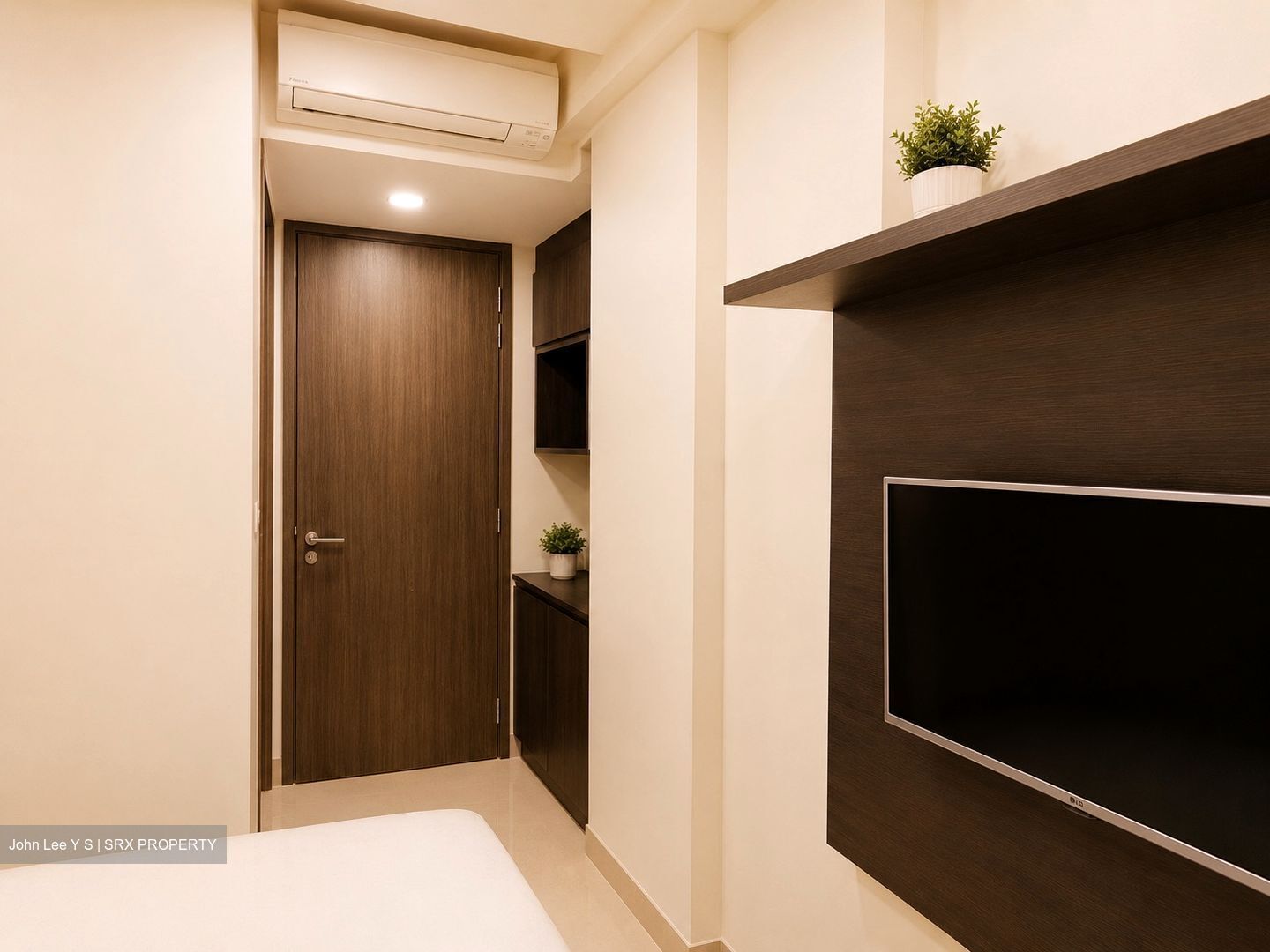 The Centren (D14), Apartment #560463821